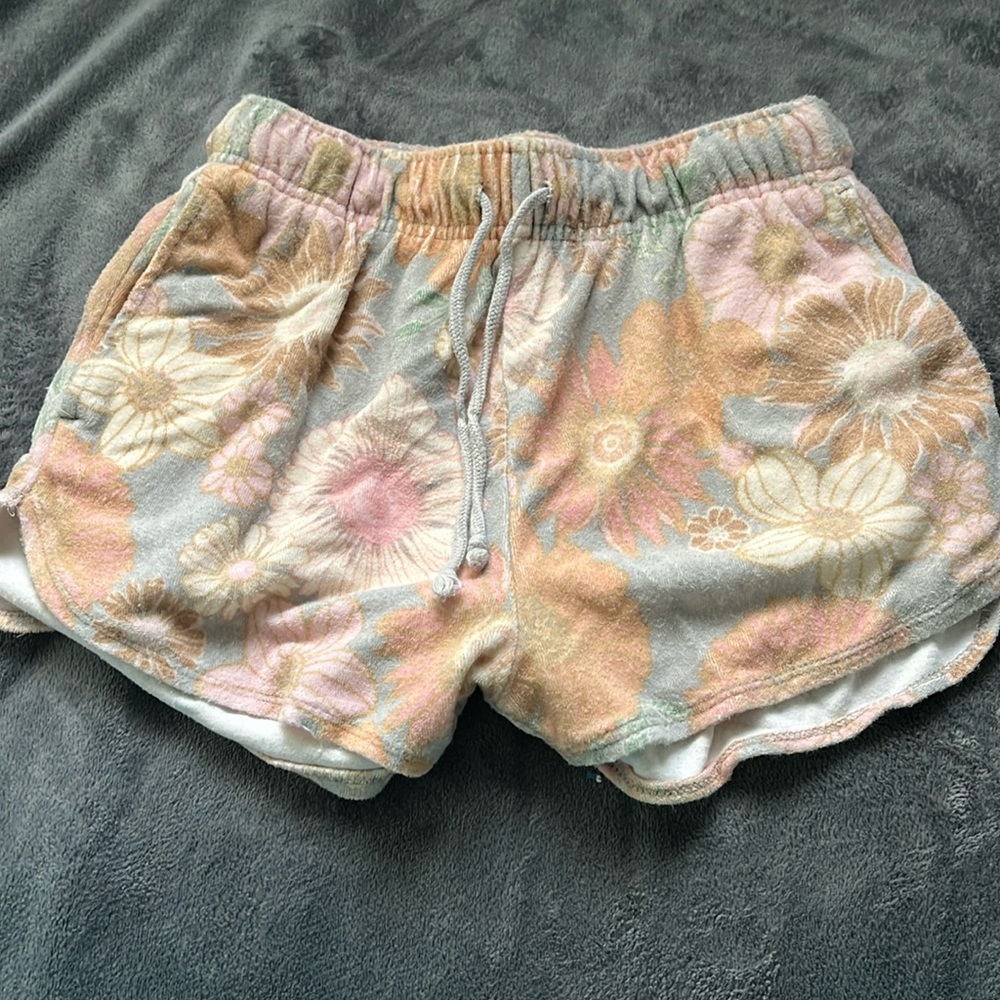 Flower printed shorts, size s with pockets